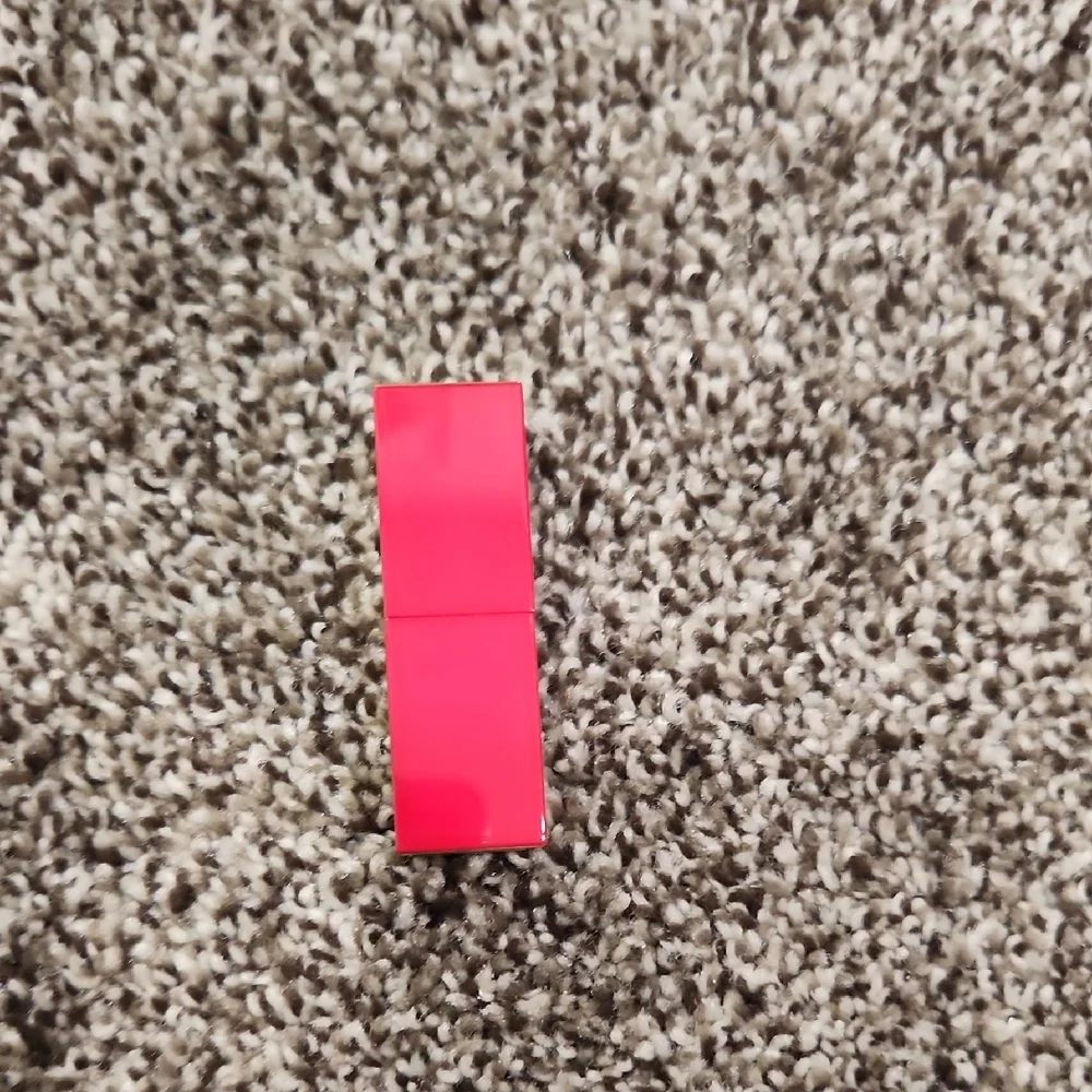 Valentino Minirrosso Satin Lipstick - Bold Red